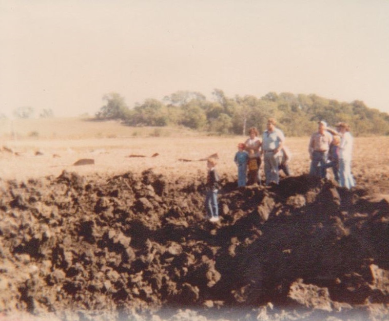 Dynamite truck explosion Huan's mill 1980 Dynamite truck explosion Huan's mill 1980