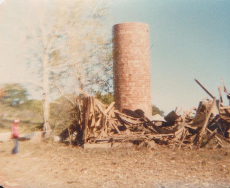 Dynamite truck explosion Huan's mill 1980 Dynamite truck explosion Huan's mill 1980