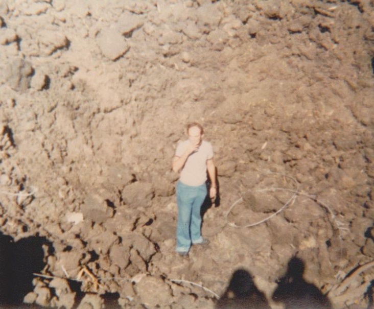 Dynamite truck explosion Huan's mill 1980 Dynamite truck explosion Huan's mill 1980