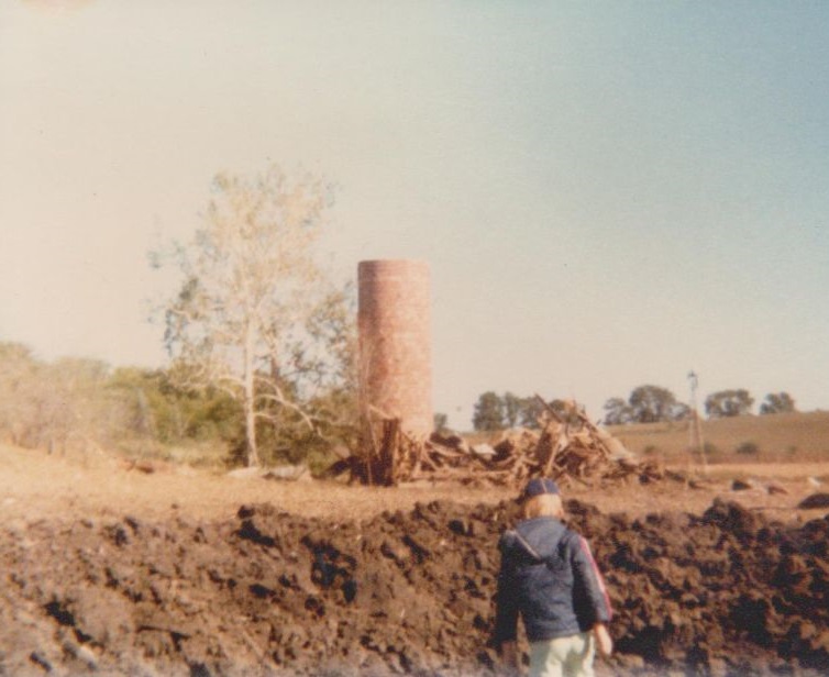 Dynamite truck explosion Huan's mill 1980 Dynamite truck explosion Huan's mill 1980